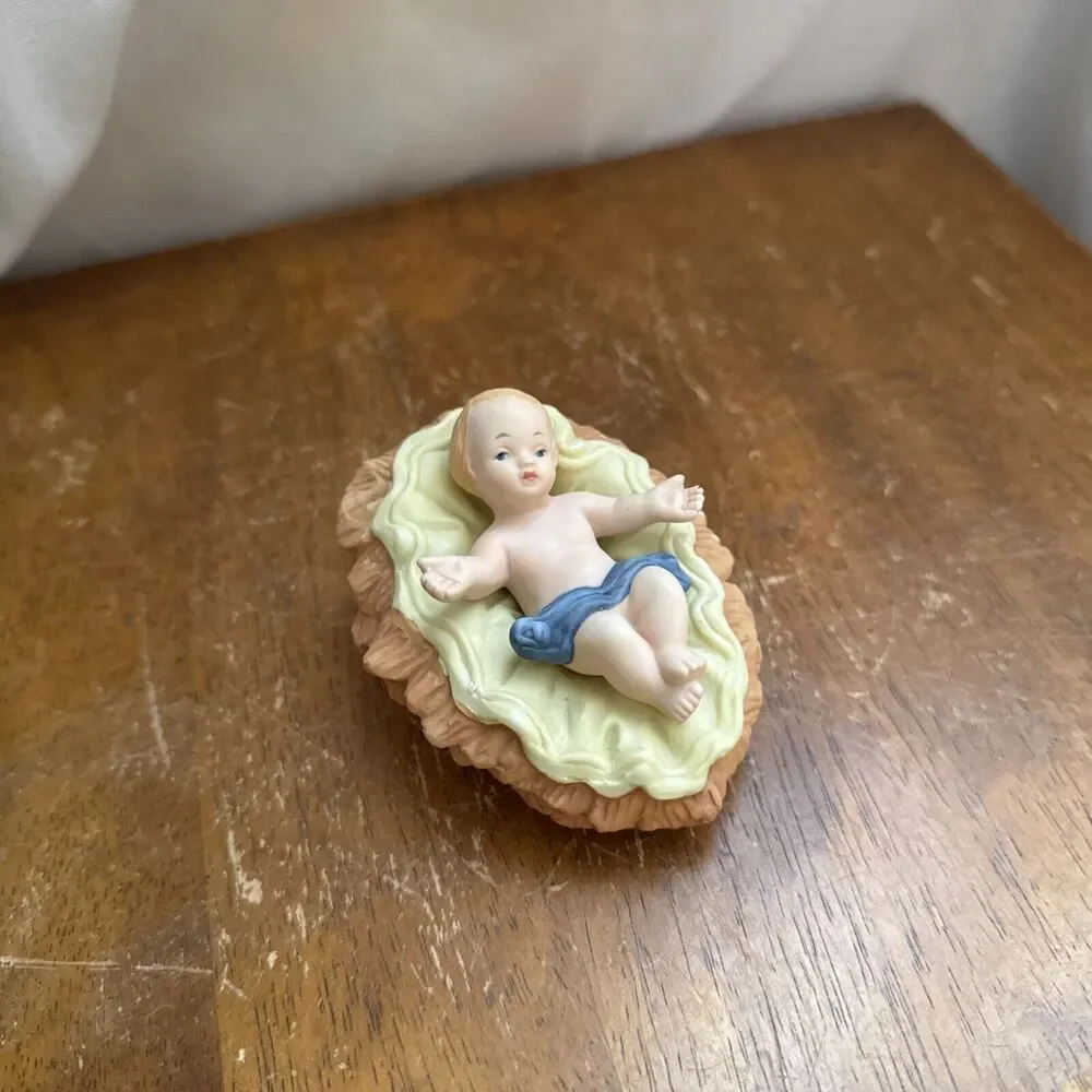Baby Jesus In‎ Manger #75177 Kirkland Signature Nativity Replacement Piece 2 pc